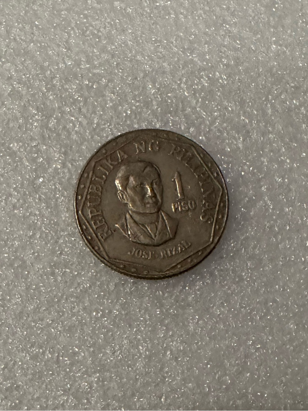 1977 Philippines 1 Piso Coin